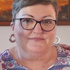 Who can recommend a pet sitter in Lorraine Manor area?