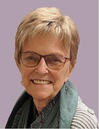 Linda Kot's Instagram, Twitter & Facebook