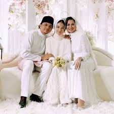 Brooklyn, nyozone park, nyjamaica, ny. Engku Emran Resmi Menikah Dengan Noor Nabila Dulu Cerai Dengan Laudya Cynthia Bella Karena Orang Ketiga Klik Seleb