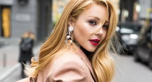 «женский квартал» погадает на жениха для тины кароль. Znajte Svoe Mesto Tina Karol Zhestko Oblomala Medvedchuka Shou Biznes Replyua Net