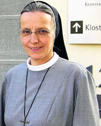 Schwester Benedicta-Maria Kramer, Provinzoberin des Klosters Hegne, ...