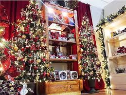 A Beautiful Display Of Burgundy Reds And Elegant Colors To Bring Out The Beauty Of These Sli Christmas Tree Shop Christmas Tree Store Artificial Christmas Tree