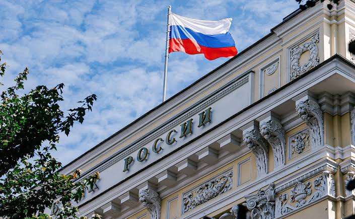 ЦБ усиливает контроль над банковской инфраструктурой на фоне повышенного спроса на наличные