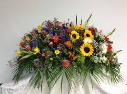 When you love nature and the beauty it provides through flowers, you'll want to see our pictures of sunflowers. Four Season Casket Spray In Culpeper Va Endless Creations Flowers And Gifts