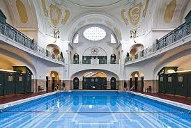 Muller Sches Volksbad In Au Haidhausen Offnungszeiten Stadtwerke Munchen Swm Privatkunden Hallenbader Hallenbad Munchen Bayern