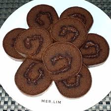 Seperti namanya, kue ini adalah kue bolu yang mempunyai bahan dasar tepung terigu, gula dan telur. Jangan Lupa Tap Love Dulu Yah Bolu Gulung Coklat Made By Merilimatmaja Source Susan0803 Bahan 3butir Telur Utuh