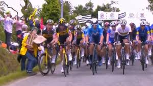 Three more riders quit the tour. Edt3pxt N3blhm