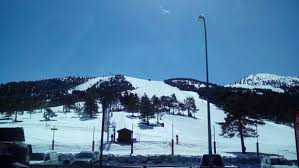 810 m or 2,660 ft) 1 french land register data, which excludes lakes, ponds, glaciers > 1 km 2 (0.386 sq mi or 247 acres) and river estuaries. Greolieres Les Neiges Schneebericht Aktuelle Schneehohen Und Schneefall Greolieres Les Neiges