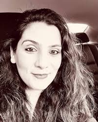 Wishing a very happy Christmas to those who celebrate & a New Year to come  with more blessings, wonder & happiness🎄💕 I wish this time fills your  hearts with love, laughter &