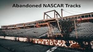 Nascar holds races at 30 different tracks in the u.s and canada, including oval short tracks, winding road courses, and see below for a list of race tracks used by nascar sprint cup racing. List Of Abandoned Disused And Lost Nascar Tracks Youtube