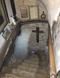 Ancient Ram Inn Britain S Most Haunted B B Most Haunted Haunted Hotel Creepy Ghost