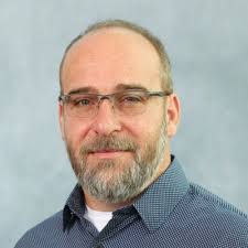 Kris Morton's Instagram, Twitter & Facebook