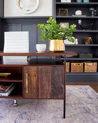 Choosing a masculine décor for your office would need to take into account the business's objective. The Complete Masculine Office Inspiration Guide For Your Office Decor