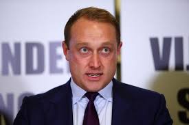 Francis Warren's Instagram, Twitter & Facebook