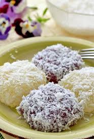 Pichi Pichi Is A Filipino Dessert Made Basically From Cassava Water And Sugar It Is Steamed And Becomes Gluti Filipino Food Dessert Filipino Desserts Recipes