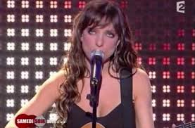 Lynda Lemay Les Souliers Verts Ca Pousse Comme Des Champignons Une Chanson Merveilleuse Video Musique Chanson Chansons Francaises