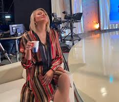 Acces direct este cel mai fascinan. Mirela Vaida Revine In ForÈ›Äƒ La Acces Direct Mesajul Realizatoarei Tv Dcnews