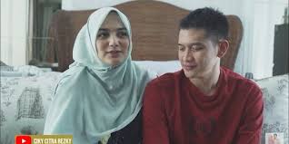 Dari sekian yang hadir, sosok rezky aditya yang merupakan mantan kekasih nikita willy pun tak lupa bersama istrinya, citra kirana, rezky berharap pernikahan nikita willy dan indra priawan bisa. Sempat Dirawat Di Rs Dua Hari Begini Kondisi Anak Citra Kirana Dan Rezky Aditya Merdeka Com