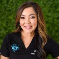 Katie Sisson's Instagram, Twitter & Facebook