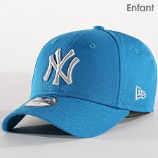 A doctor becomes interested in the child and patiently attempts to civilize him. New Era Casquette Enfant 9forty League Essential 12119005 New York Yankees Bleu Laboutiqueofficielle Com