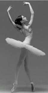 Pin By Judzhi On D Anzando Con Amore Ballerina Photography Dance Photography Poses Dancer Photography