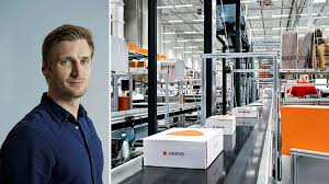 Det är dags för exit, enligt kinneviks stenbecksfärens kinnevik delar ut aktier i onlinebutiken zalando för drygt 55 miljarder till sina ägare. Zalandos Vd Om Tillvaron Efter Kinnevik