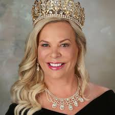 Iris Sees 20/20' at annual extravangaza