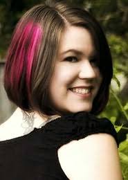 Haunting Violet by Alyxandra Harvey