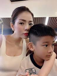 Check spelling or type a new query. Con Trai Cá»§a Lá»‡ Quyen Há»c TrÆ°á»ng Quá»'c Táº¿ Xá»‹n Xo NhÆ°ng Ä'áº¿n Lá»›p CÅ©ng Am Tháº§m NhÆ° Ai Bá»Ÿi Ä'iá»u Nay