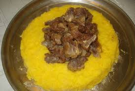 Pastrama de oaie la tigaie foarte frageda cu vin alb si usturoi. Reteta Pastrama De Oaie La Ceaun