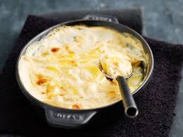 Decouvrez Notre Recette Facile Et Rapide De Gratin Dauphinois Fondant Au Gruyere Suisse Sur Cuisine Gratin Dauphinois Recette Gratin Dauphinois Recette Gratin