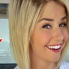 Gabriel, helen, william, emma und joseph. Beatrice Egli Kuriose Corona Aufnahme Mit Klorollen Stars