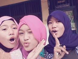 Dewi Miranda Saputri (@dewimiranda21)