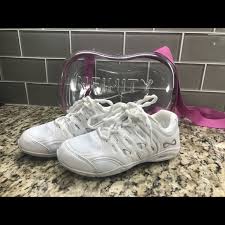 Nfinity Defiance Cheer Shoe Size Y3