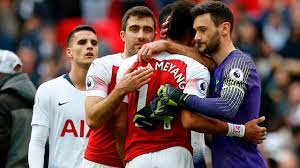 Sa date de naissance était le 26 décembre 1990 et il est né à caerphilly, pays de galles. Unheimliche Serie Von Aaron Ramsey Wenn Er Trifft Stirbt Ein Promi Fussball Bild De