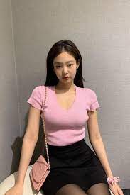 Jennie Airport Style Pink V Neck Shirt Wanita Pakaian Wanita Mode Wanita