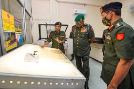 Panglima tentera darat (ptd), jen tan sri datuk zamrose mohd zain merasmikan terendak off road competency circuit (tocc) saksikan rakaman wawancara panglima medan barat tentera darat, lt jen dato' hj mohd nazir hj mami membincangkan topik tugasan atm… Ptd Lawat Cawangan Cetak 91 Dpod Berita Tentera Darat Malaysia