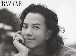 Nhà tạo mẫu tóc gốc Việt Mike Desir kể về quá trình đến với Emily in Paris