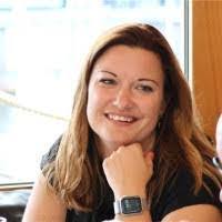 Lisa Genske's Instagram, Twitter & Facebook