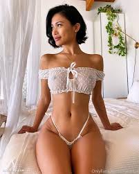 Chanel Uzi (@chaneluzi) - 34 фото слитых с Onlyfans Patreon Fansly Reddit и  Telegram - 83545