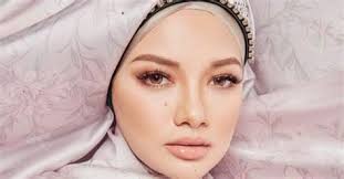 Selow (wahyu) versi artis malaysia | atiqah songket pon ada! Koleksi Foto Gosip Artis Blog Archive