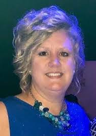 Daphne Lynch's Instagram, Twitter & Facebook