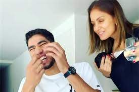 Hakimi, who was part of the nerazzurri team that was recently crowned the scudetto champions, came second with 33.4%. Bvb Spieler Im Homeoffice Hakimi Spielt Freundin Fiesen Streich Antwort Folgt Prompt