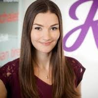 Kelly Thurlow's Instagram, Twitter & Facebook