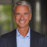 800+ Profile mit dem Suchbegriff „Edgar“