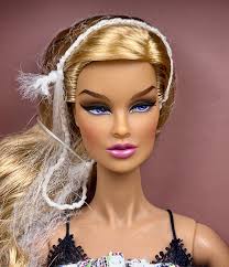 FASHION ROYALTY VANESSA