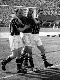 After the ceremony mr trautmann said: Interview Ich Habe Nie Daran Gedacht Fur Deutschland Zu Spielen Fussball Faz