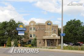 Stay a while at days inn san diego hotel circle offering spacious rooms and deluxe amenities, including a business center and an outdoor pool. Days Inn Toronto West Mississauga Mississauga 1339233 Emporis