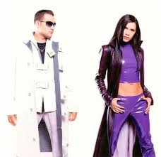Dane bowers & victoria beckham. Victoria Beckham Promo For Her Dane Bowers Single Out Of Your Mind In 2000 Mode Outfits Frauen Modestil Victoria Beckham Stil