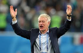 Ia bermain sebagai gelandang bertahan untuk beberapa klub, di perancis, italia, inggris dan spanyol, seperti marseille, juventus, chelsea, valencia, serta nantes dan bordeaux. Squawka News On Twitter 1998 Didier Deschamps As A Player Captains Fra At First Worldcup Final 2018 Didier Deschamps As A Manager Leads Fra To Third Worldcup Final Https T Co W9emmyjwgr